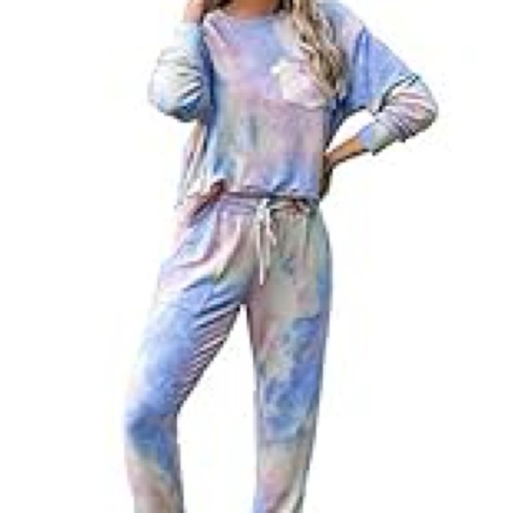 Women’s size M tie dye set